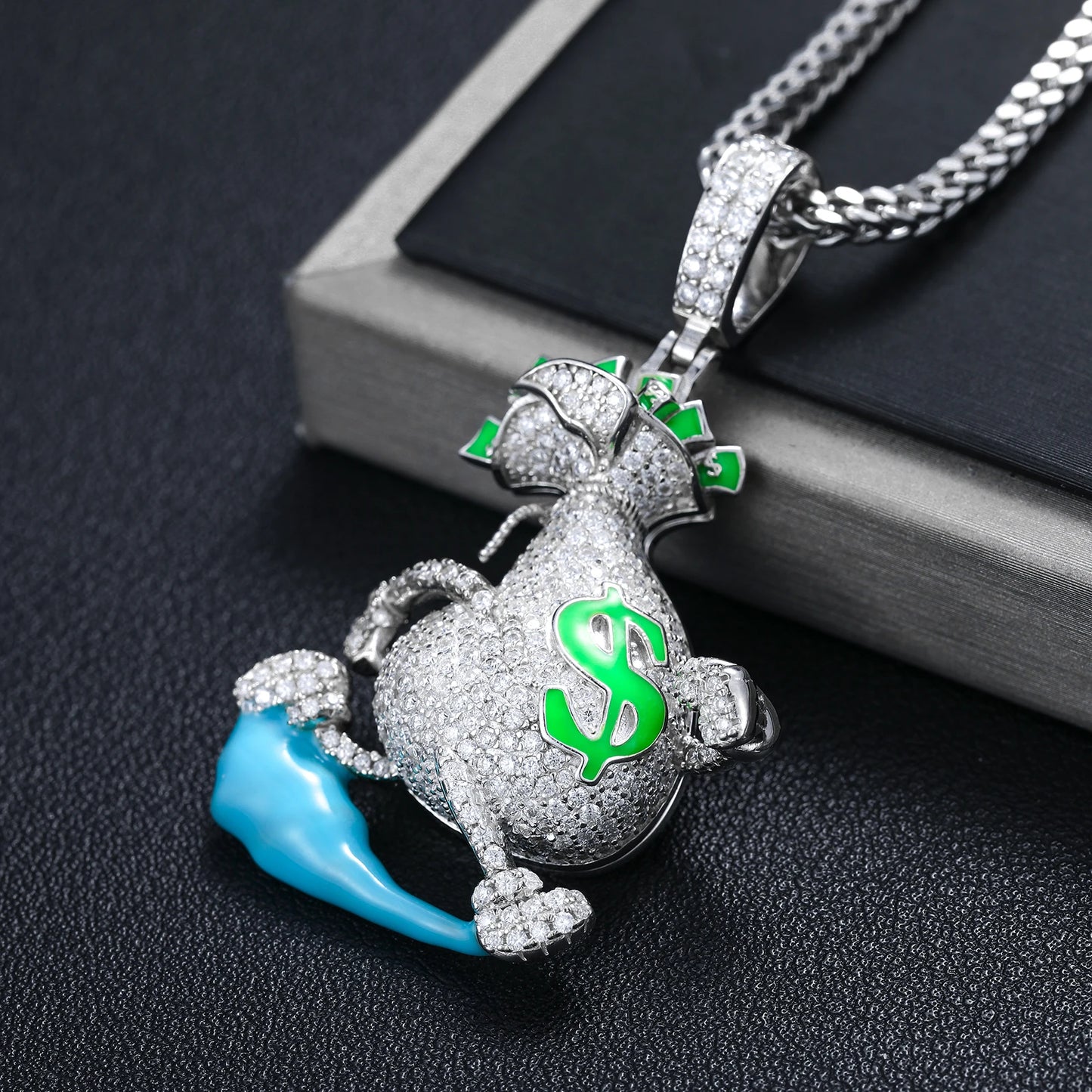 S925 Silver Fashion Personality Glowing Escape Dollar Money Bag Pendant Necklaces D Color VVS Creativity Hip Hop Jewelry Gifts